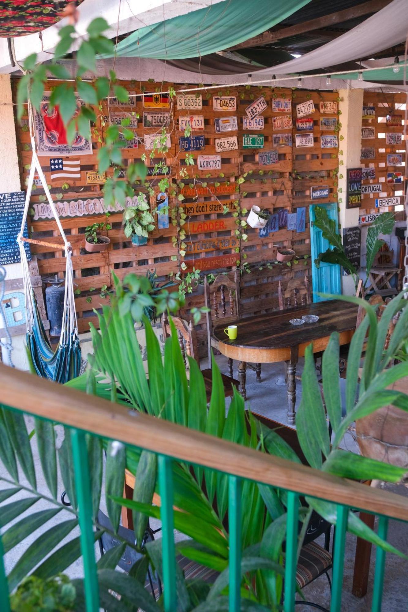 La Terraza Hostel 플로레스 외부 사진